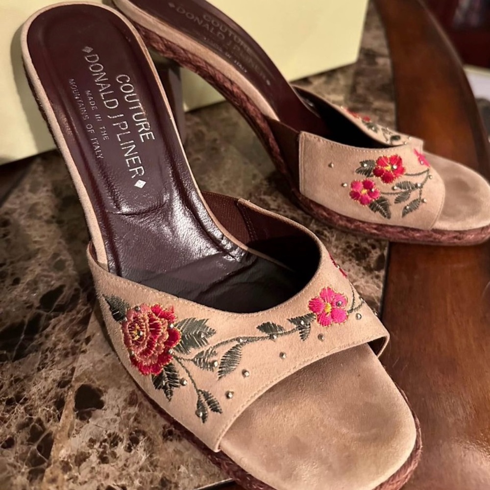 Women’s Donald Pliner Heeled Sandal